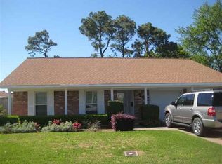 3148 Dogwood Ln, Port Neches, TX 77651