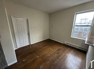 322 Park Ave APT 1, Newark, NJ 07107
