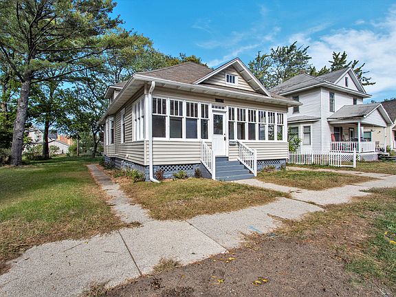 4th image of 1327 Columbus Ave