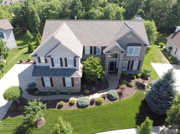 2735 Wynncrest Manor Dr, Chesterfield, MO 63005