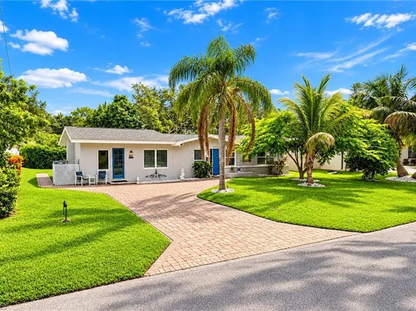 28069 Sunset DR, BONITA SPRINGS, FL 34134