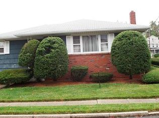 653 Hanson Ave, Perth Amboy, NJ 08861