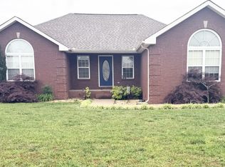 117 Taylor Ln, Lafayette, TN 37083