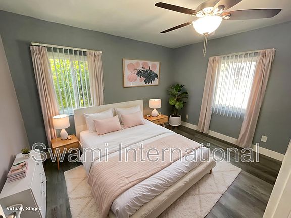 3rd image of 1031 W 102nd St APT 1
