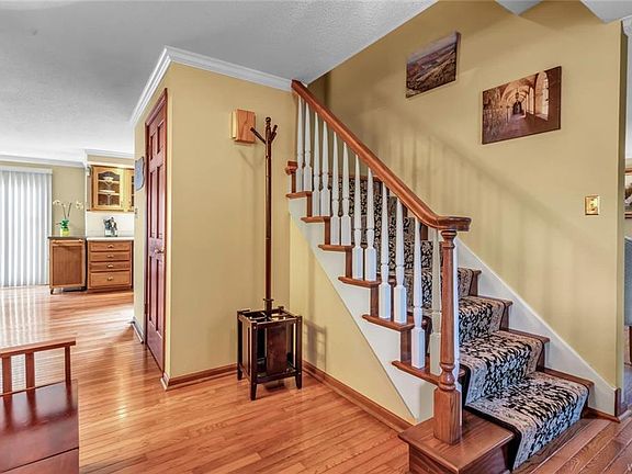 3rd image of 3401 Calvano Dr