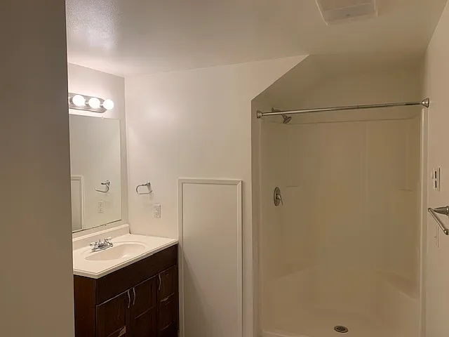4507 Grand Ave — Photo 11