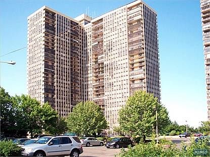 1st image of 300 Winston Dr APT 2719