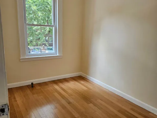 20-59 31st Street 1 image 8 of 9