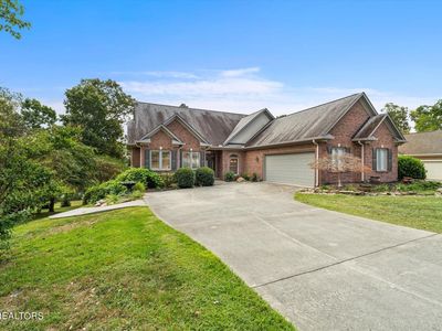 800 Oak Chase Blvd, Lenoir City, TN, 37772