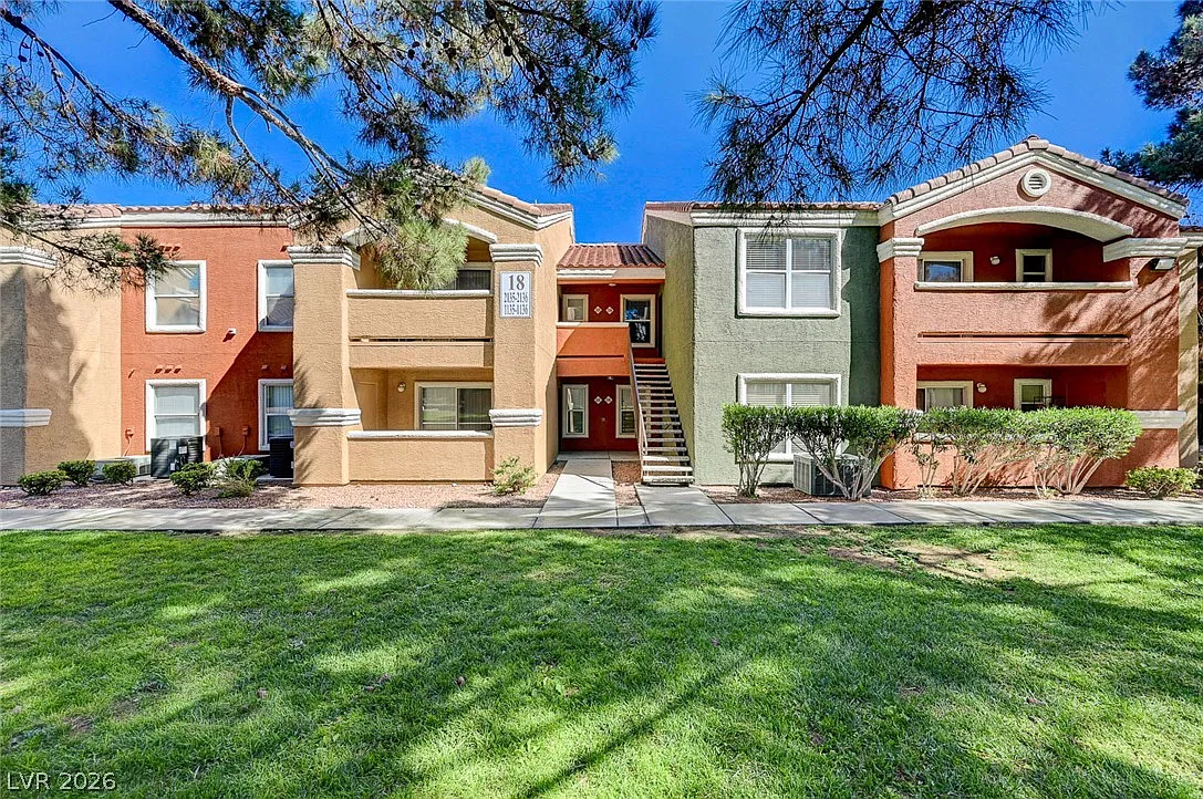 2 bed, 2.0 bath, 1219 sqft, $1,550 — Photo 1