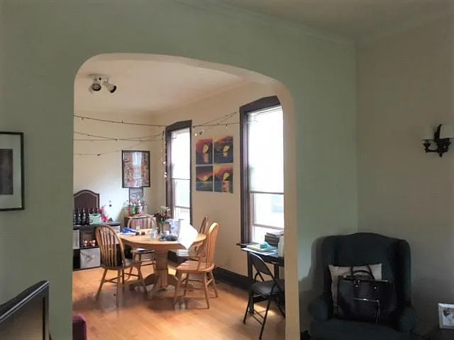 1911 W Eddy St #1 — Photo 4