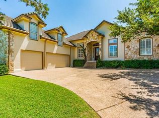 12 Falling Oaks Trl, The Hills, TX 78738