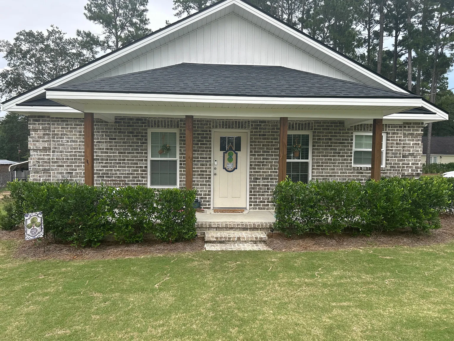 3 bed, 2.0 bath, 1250 sqft, $1,500 — Photo 1