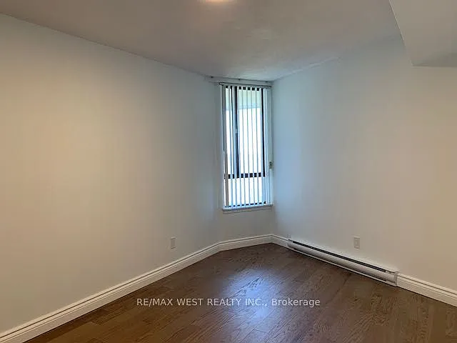 288 Mill Rd #F13 — Photo 10