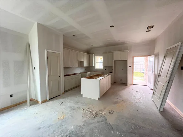 15819 Red Maple Ln, Santa Fe, TX 77517