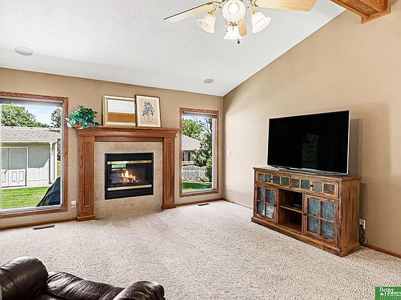 3rd image of 11909 N 159th St