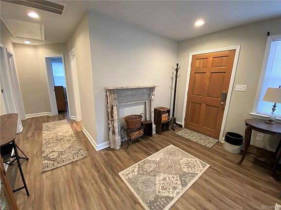 5th image of 410 Moorman Ave
