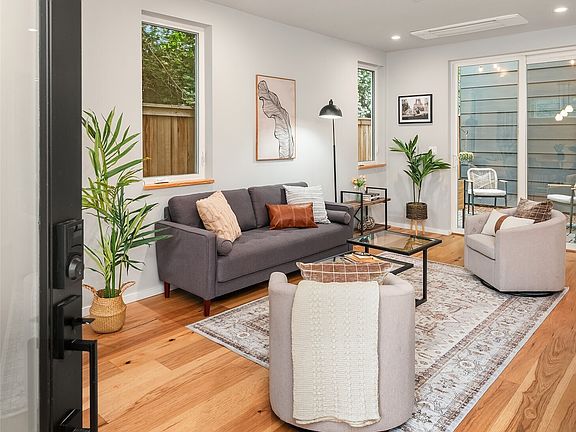 3rd image of 7154 44TH Avenue S