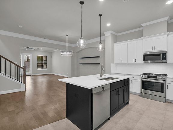 5th image of 5107 Darling St