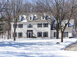 N14W30472 Willow Hill Rd, Delafield, WI 53018