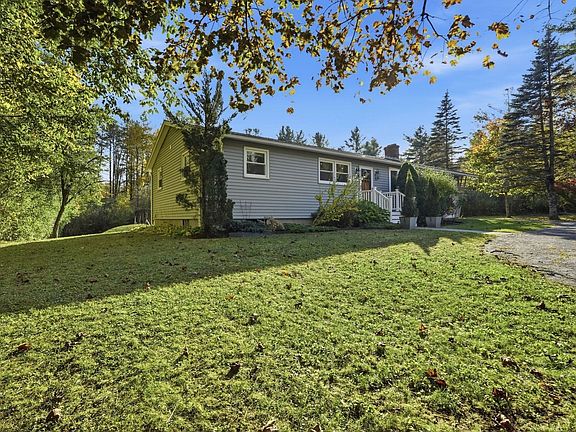 5th image of 284 Housatonic St