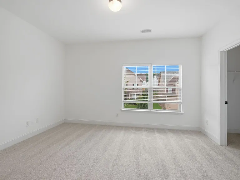5060 Rialto Way — Photo 20