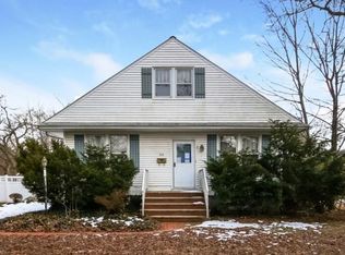60 McCoy Ave, Metuchen, NJ 08840