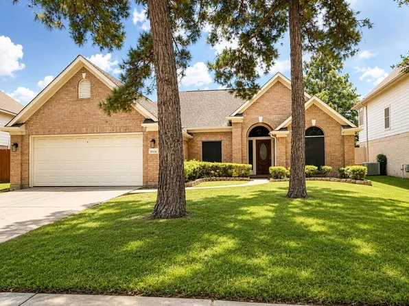10326 N Laurel Branch Dr, Houston, TX 77064