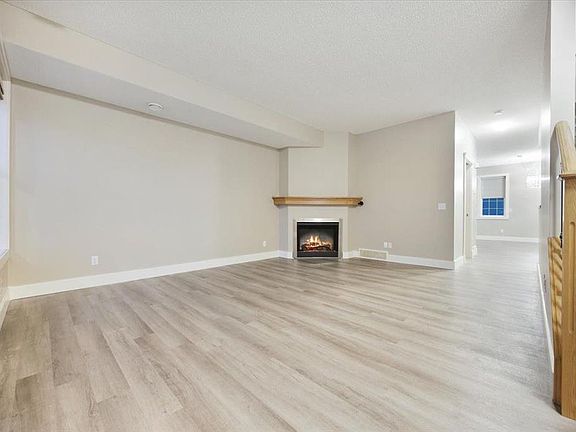 5th image of 29 N Springborough Blvd SW #25