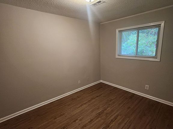 5th image of 112 Crest St #A