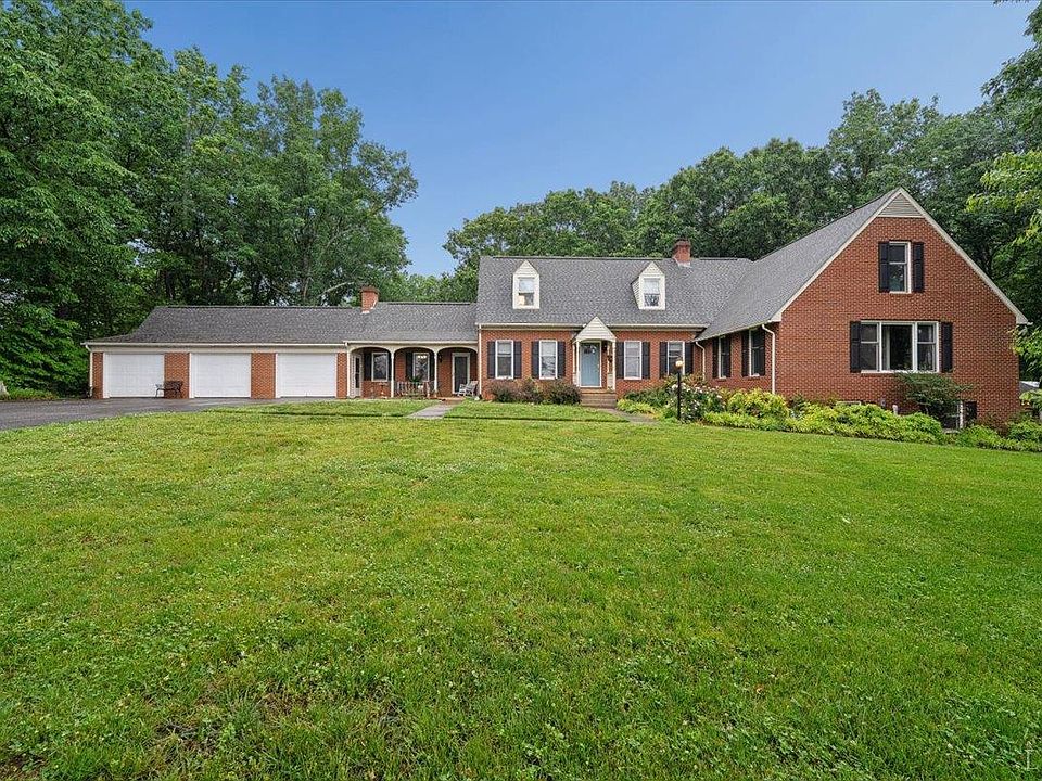 1st image of 3289 Peaks Rd