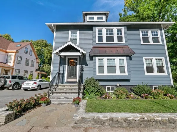 139 Warren St #2, Arlington, MA 02474