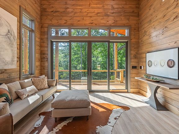 5th image of 346 Lake Top Ln