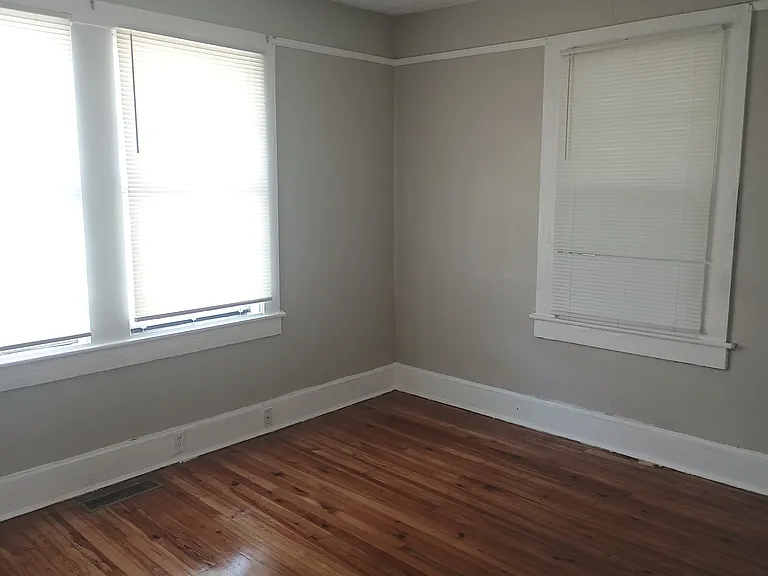 27 Ivy St — Photo 15