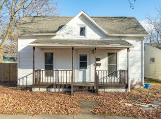 301 S 3rd St, Altamont, IL 62411