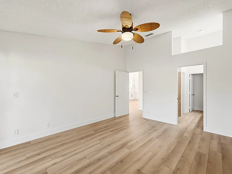 7618 Pinewalk Dr S #S-132 — Photo 11