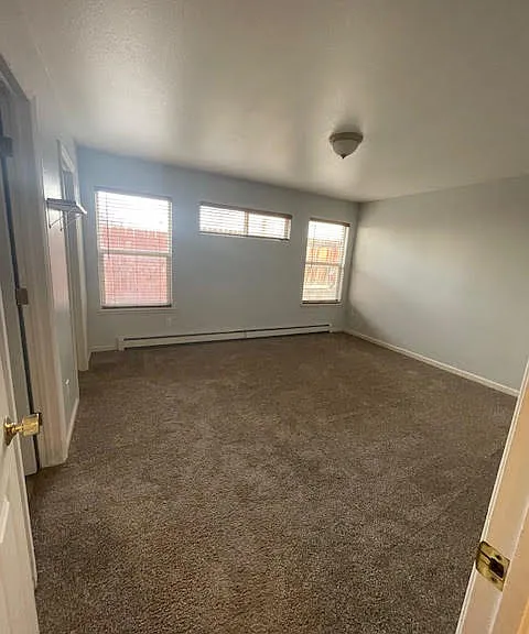 2814 Meade Ct — Photo 9