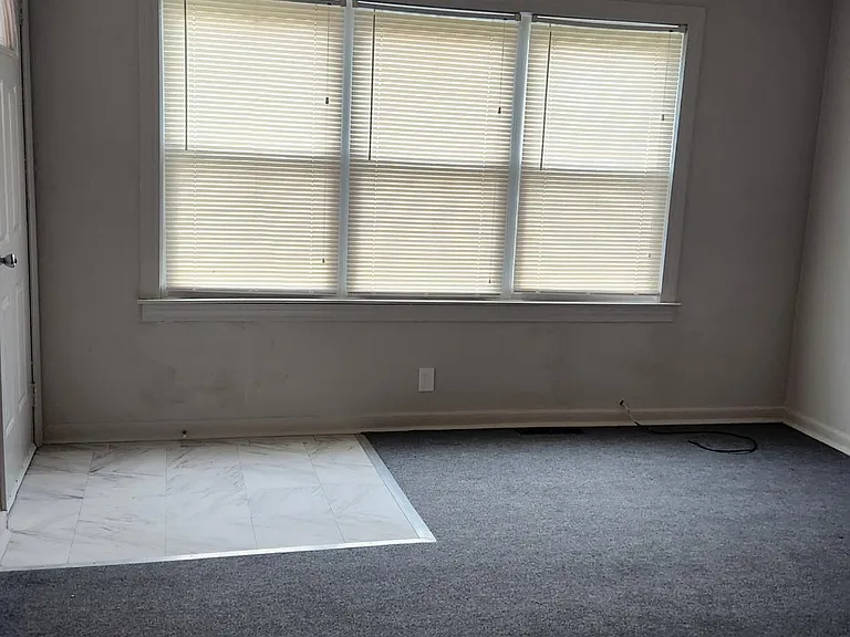 2717 Chamber St — Photo 3