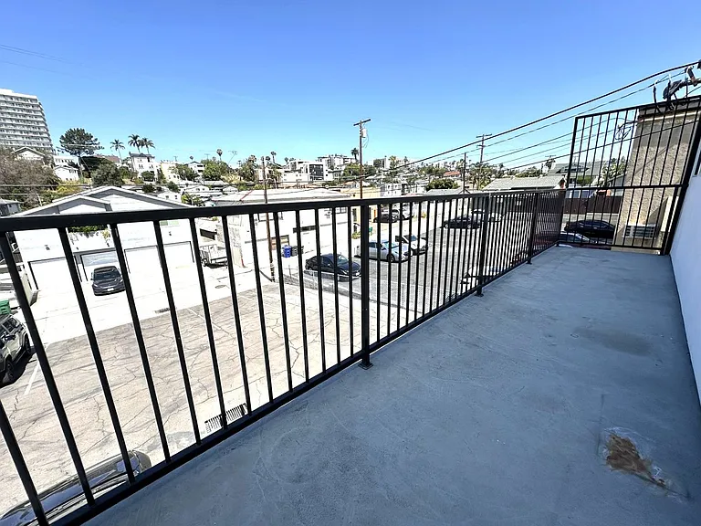 Beautifully Remodeled Property in Prime North Park Location — Photo 19