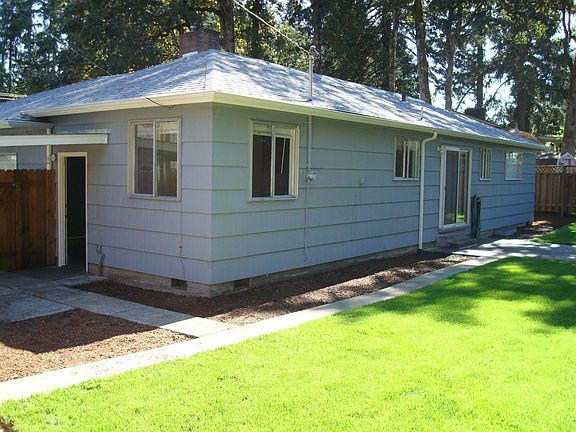 Not shown in these Pictures are Newly installed Energy Saving Windows.