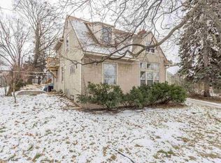 1421 S Monroe Ave, Green Bay, WI 54301