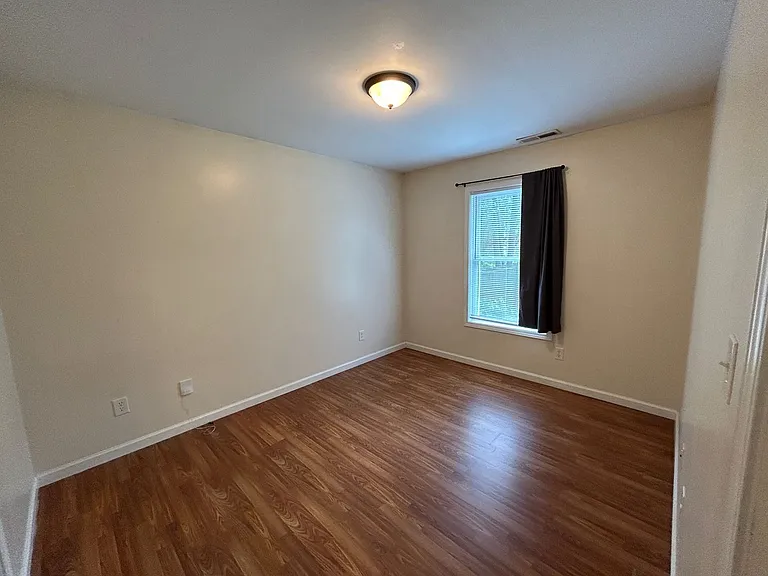 22A Half Moon Dr — Photo 10