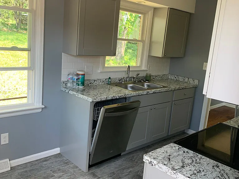 507 Moran Ave — Photo 4