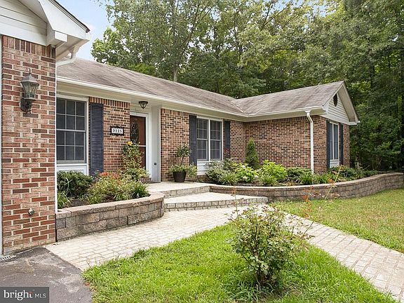 2nd image of 9225 Sadie Ln