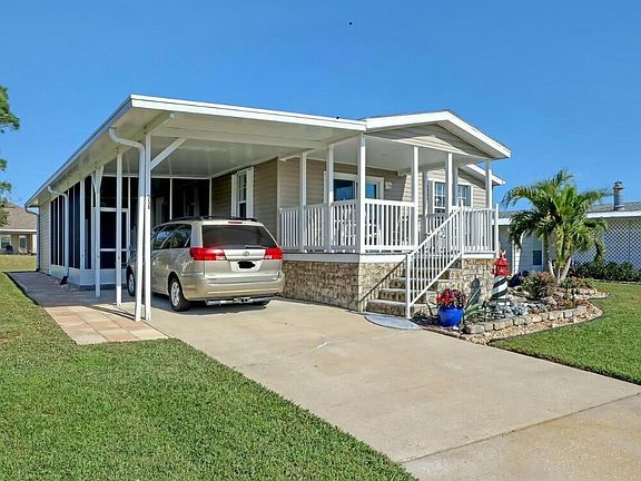 3rd image of 358 San Roberto Dr