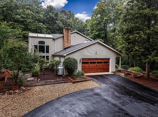 8124 Rondelay Ln, Fairfax Station, VA 22039