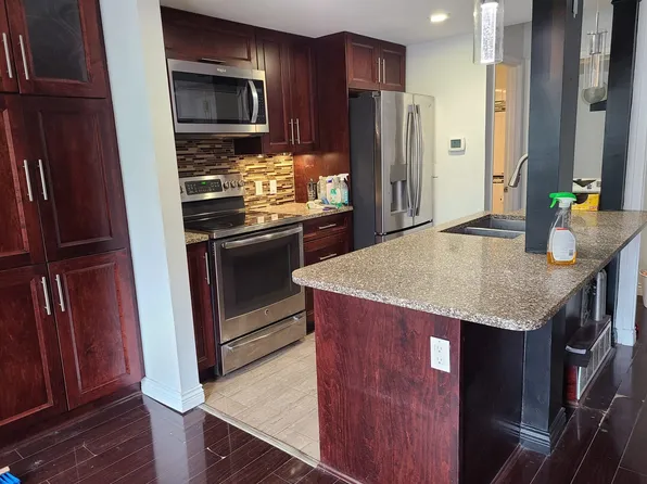 10505 153rd St #89, Surrey, BC V3R 4H7