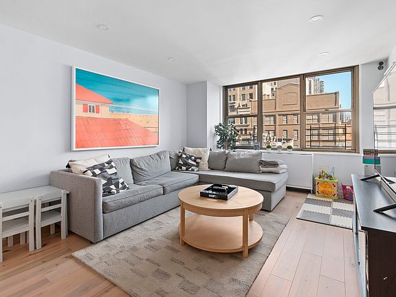 3rd image of 301 E 79th St #6FG