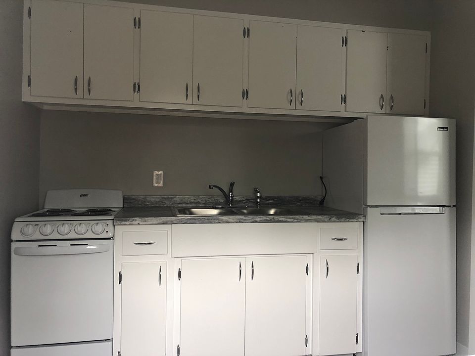 1st image of 41 Franklin St #2