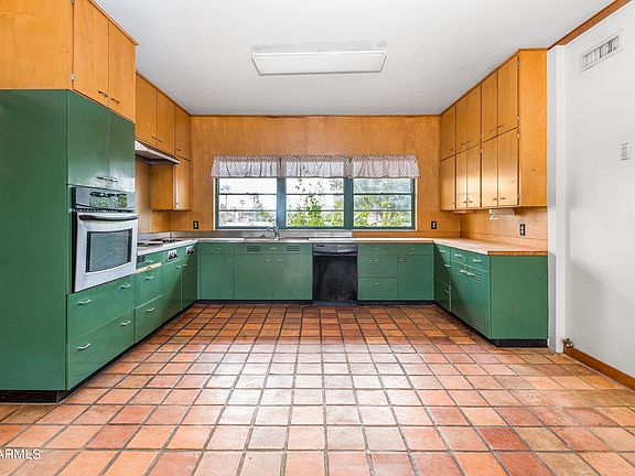 2nd image of 2682 E Florence Blvd